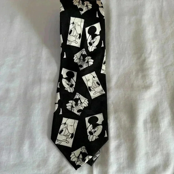 Vintage Disney Mickey Mouse Tie Mickey Unlimited Goofy Donald Duck Silk Black - Picture 6 of 6